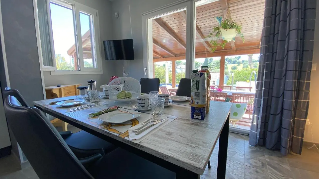 Il Timone Della Gallina Villa Fontane Bianche 0*,  Italy